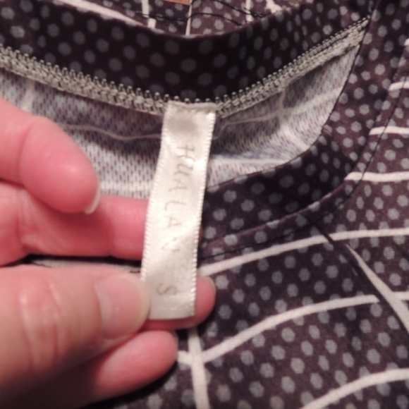 Hua Lan Mens sm Spider-Man Black and White Graphic - Picture 2 of 2